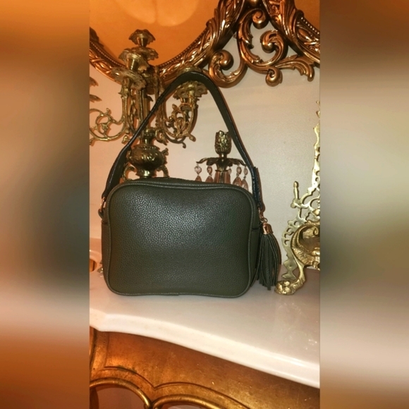 Gucci,Olive color purse - Picture 2 of 2